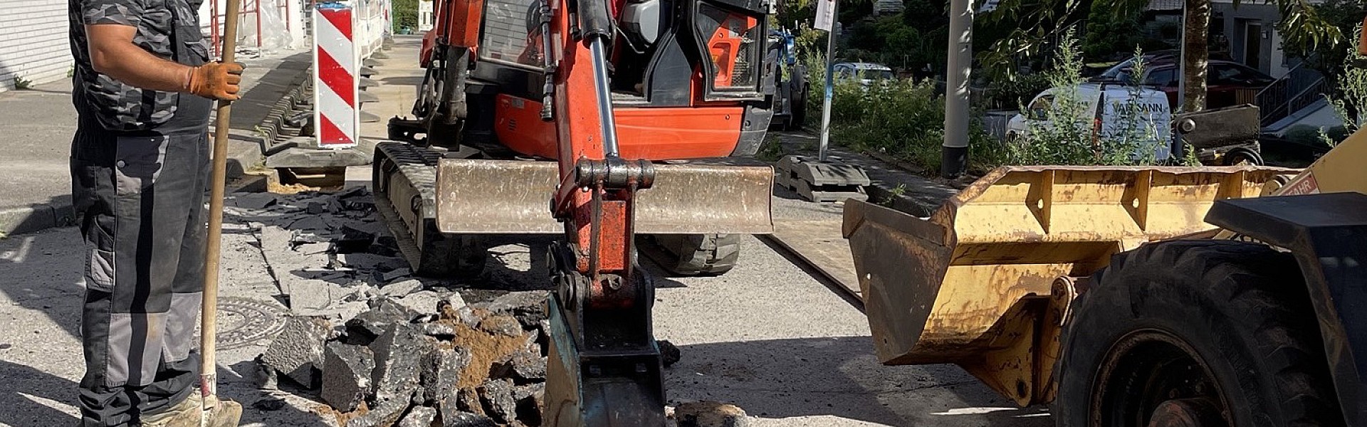 004--laengsverlegung_aufbruch_strassenquerung.jpg